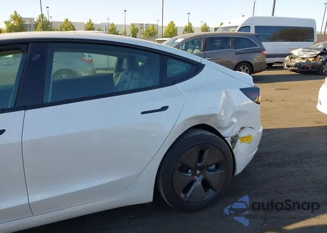 2021 Tesla Model 3 Standard Range Plus Rear-Wheel Drive from USA, damaged, VIN 5YJ3E1EA2MF066370